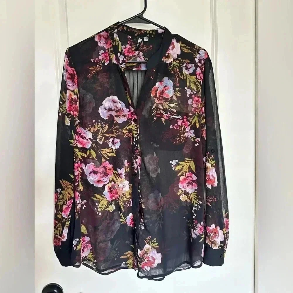 KUT from the Kloth Jasmine Chiffon Button Up blouse, size medium